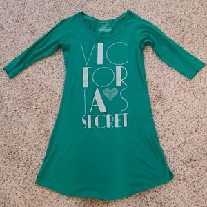 Victoria's Secret sleep/lounge shirt